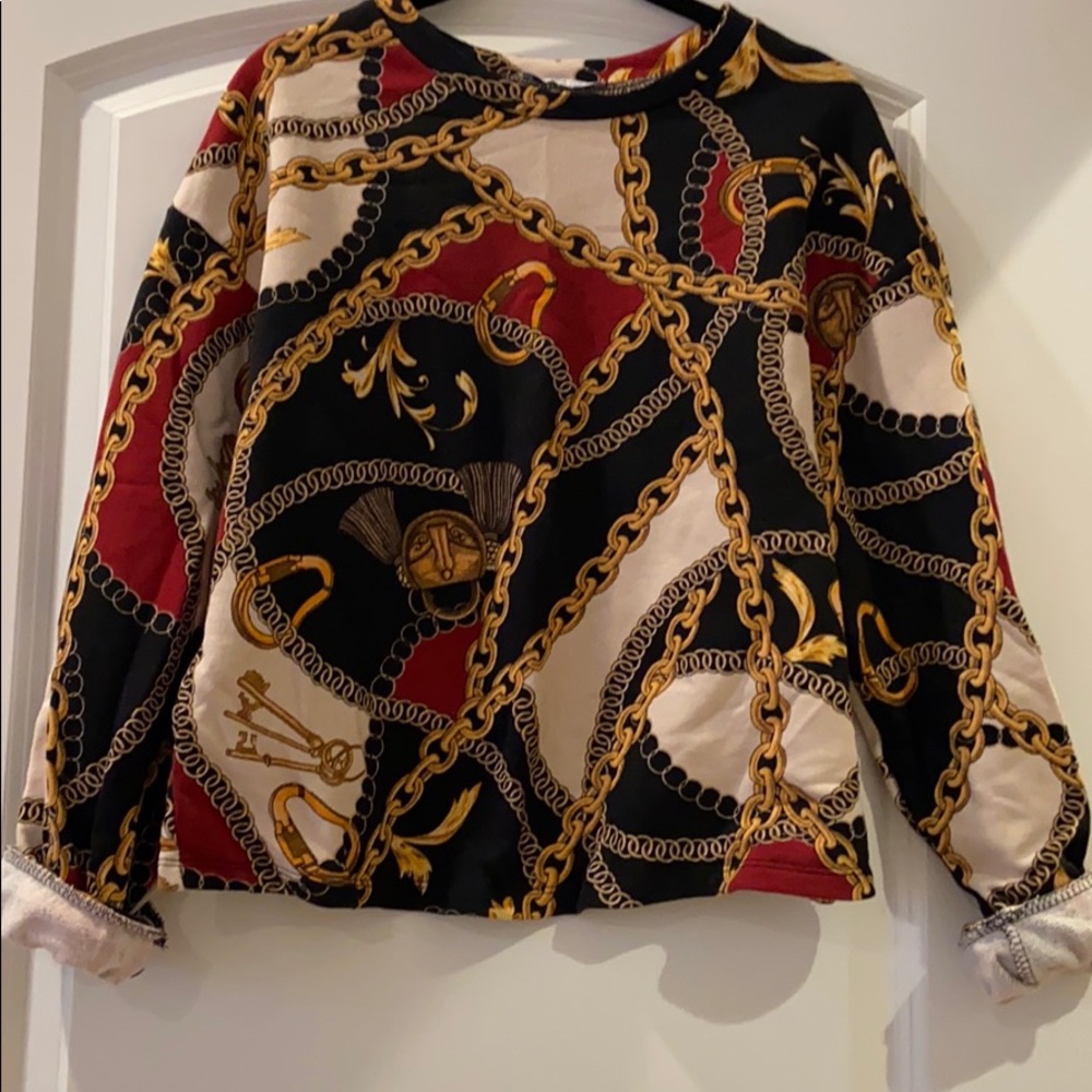 Zara sweatshirt Red black chain size medium